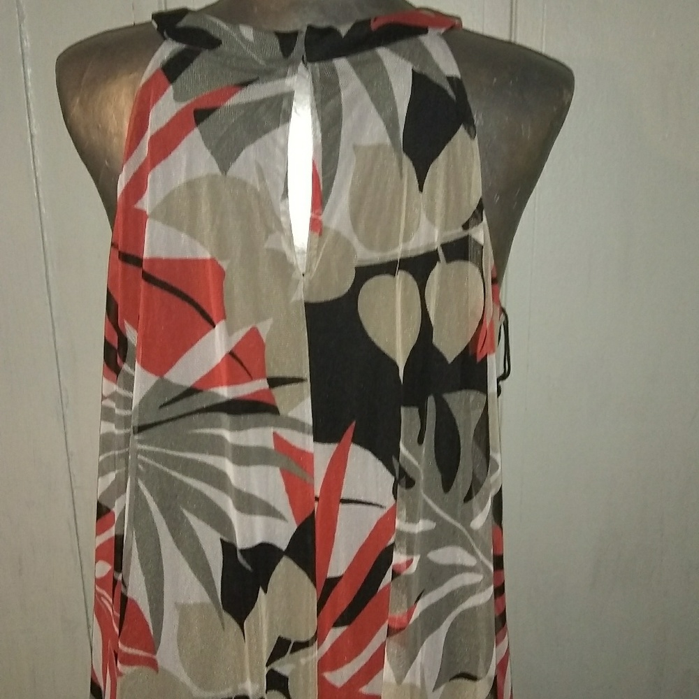Dress - Picture 2 of 4